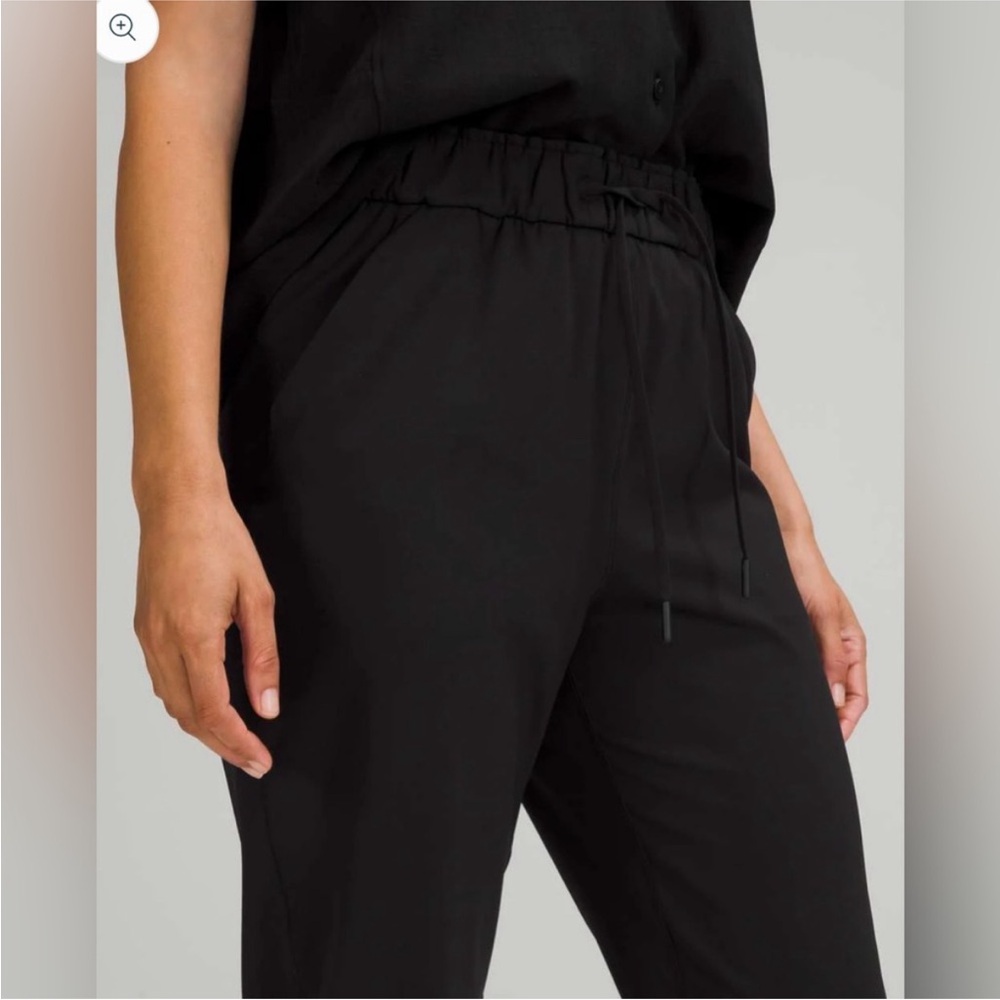 NEW Lululemon Stretch High-Rise Black Jogger Size 8 - Picture 3 of 9